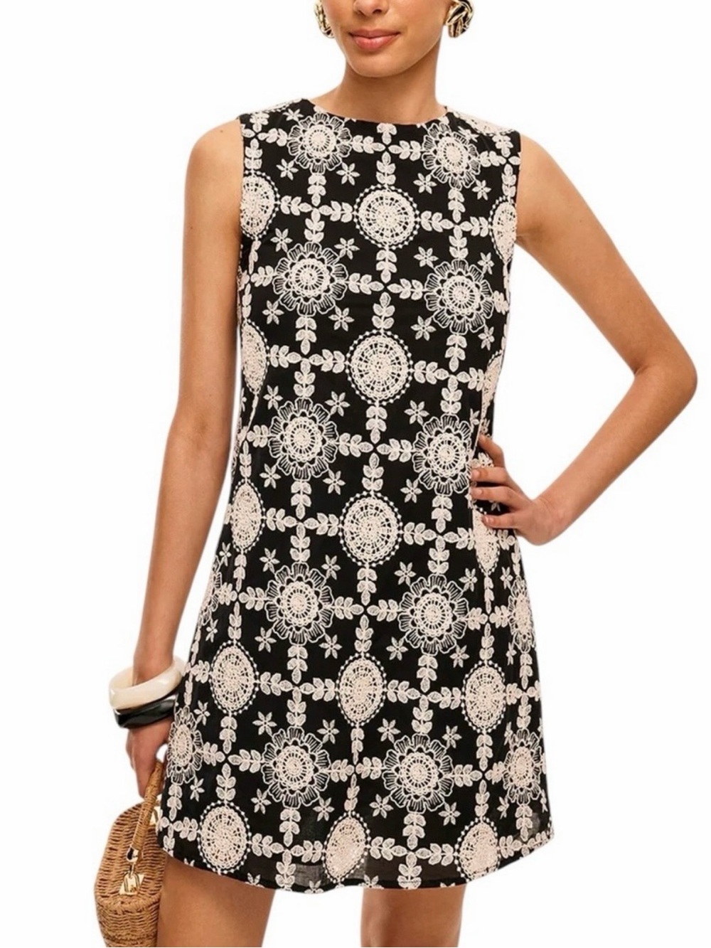 Commense Black Ivory Embroidered Floral Mini Shift Dress Small NWT